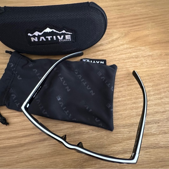 Best hiking glasses ever! - Picture 2 of 4